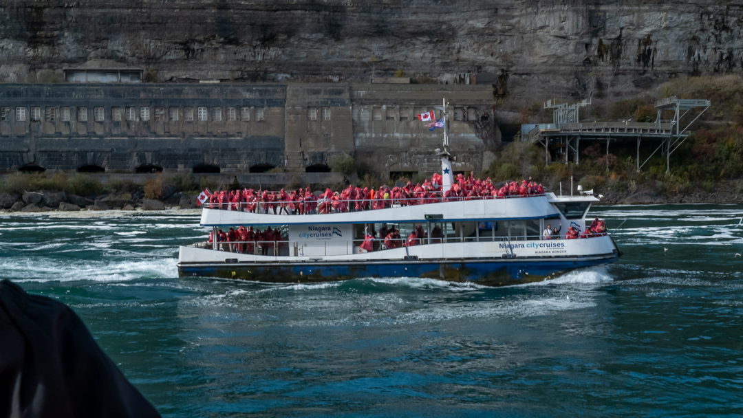 Bilingual Day Trip to Niagara Falls from New York