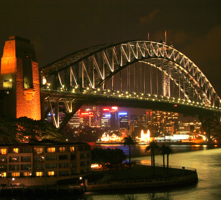 Sydney: Spirits of the Rock and Dark Past Walking Tour