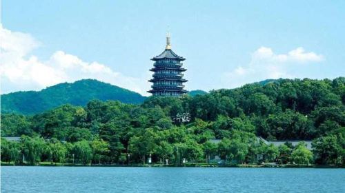 Hangzhou Highlights Half-Day Tour – West Lake, Leifeng Pagoda