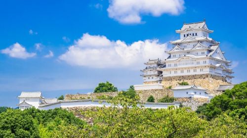Himeji Castle in-depth tour + Akashi Kaikyo Bridge walkway | Enjoy buffet lunch at hotel with Seto Inland Sea views