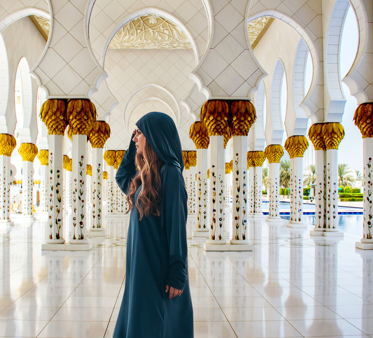 Dubai: Sheikh Zayed Mosque & Qasr Al Watan Tour with Pickup