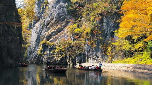 Geibikei Gorge River Boat Ride Experience in Iwate: With Local Delicacies