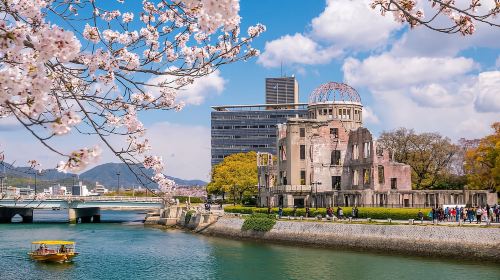 Osaka/Kyoto: Hiroshima Miyajima Bus Tour & Shinkansen Ticket Day Tours
