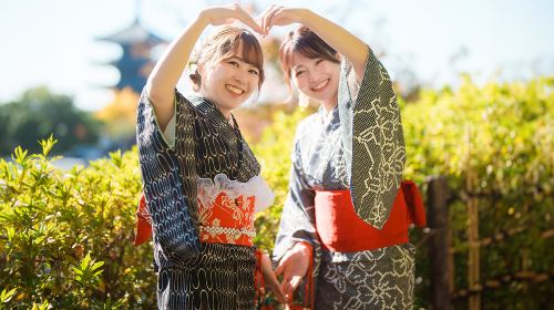 [Kyoto Kimono Rental mimosa Kodaiji Branch] *Kimono & Yukata Rental* Includes women's hairstyling! Close to Kodaiji Temple and Kiyomizu-dera Temple