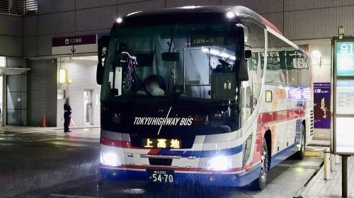 Direct express bus from Tokyo Shinjuku Tokyo station to Kamikōchi bus center - Seishun Shinshu Transport Passes