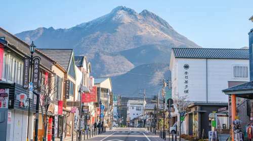 Japan Fukuoka Nyoirin-ji Temple on Qingying Mountain, Mount Yufu Trailhead, Yufuin, and Beppu Hells One-Day Tour