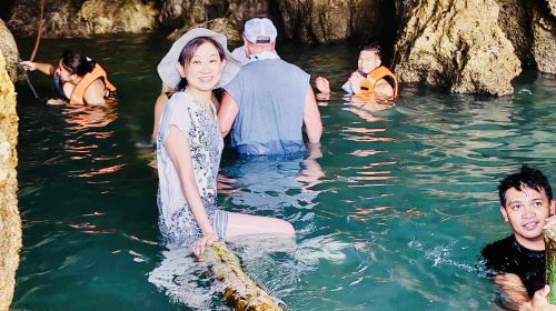Best Boracay Island Hopping Tour Package – Puka Beach