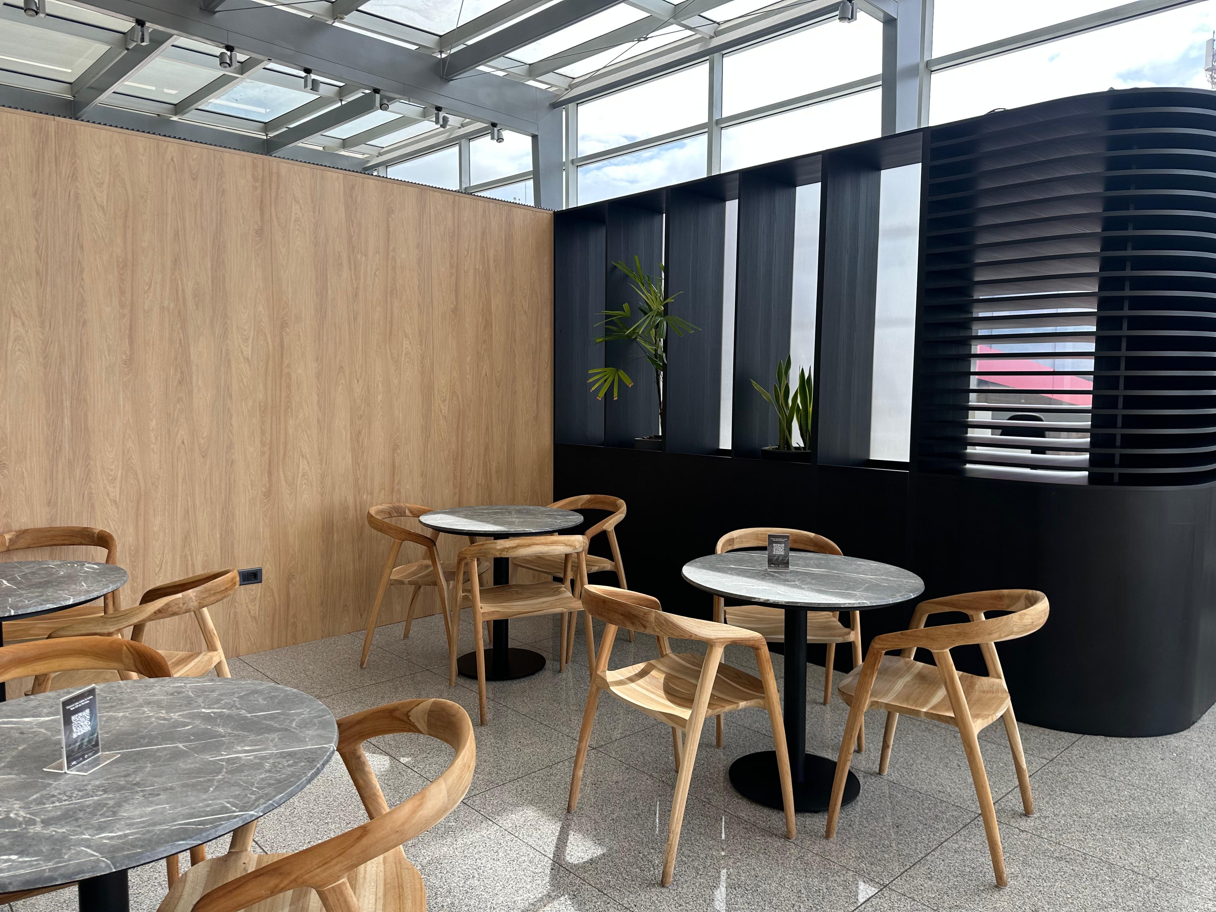 Aeropuertos VIP Club Carrasco Airport