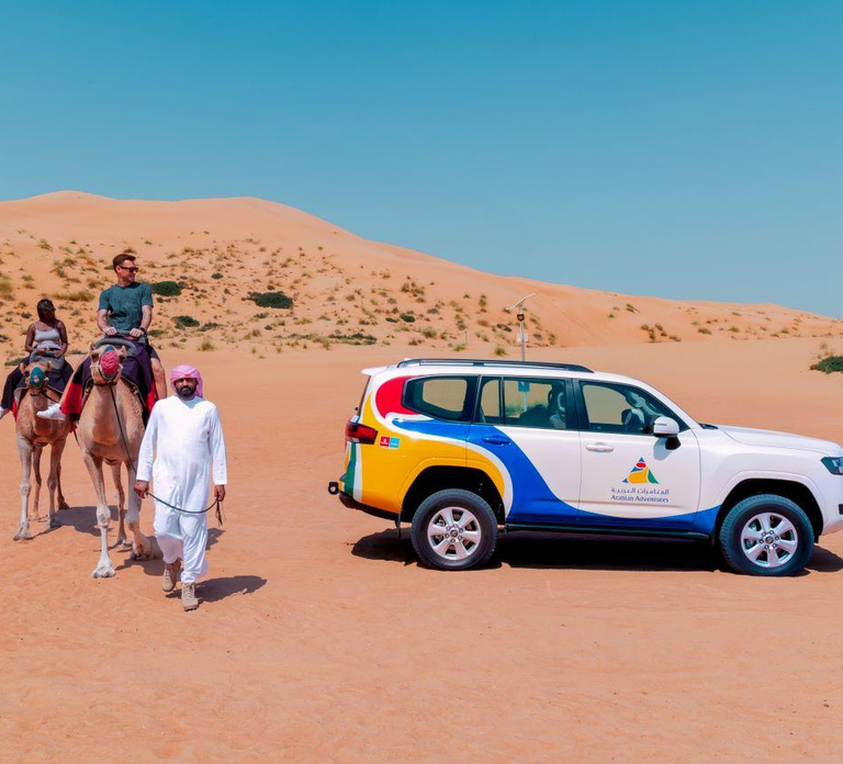 Dubai: Camel Safari, Wildlife & Lakeside Breakfast