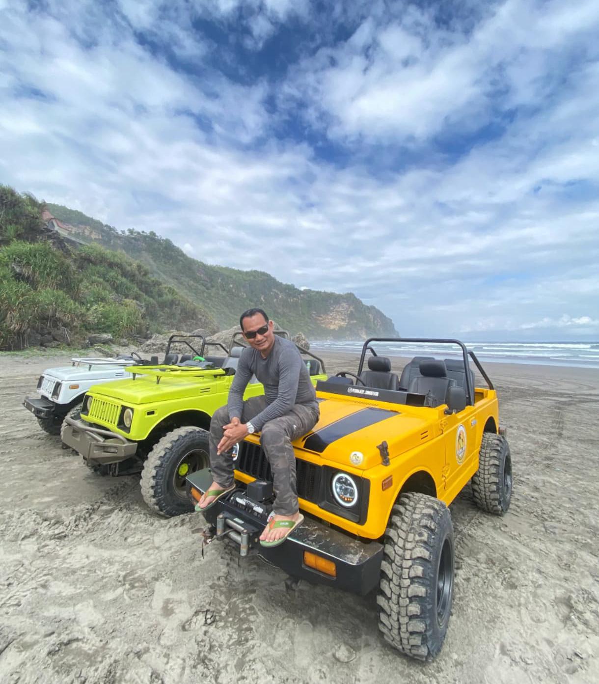 Jeep Gumuk Pasir Parangtritis by Sinjo Adventure