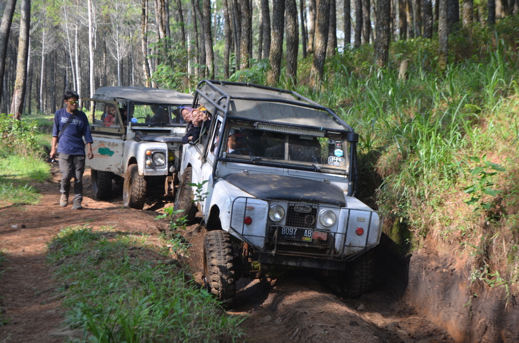 Fun Offroad Cikole Lembang Bandung – Land Rover Adventure