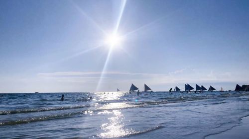 Boracay sunset sailing experience – shared boat/private charter – Romantic sailing boat experience