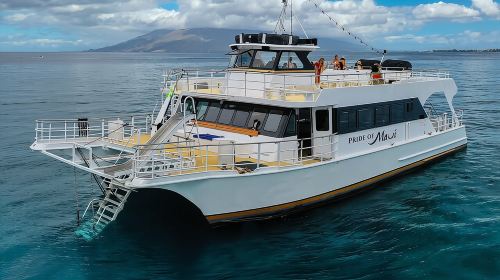 Molokini and Turtle Town Snorkel Adventure aboard Pride of Maui