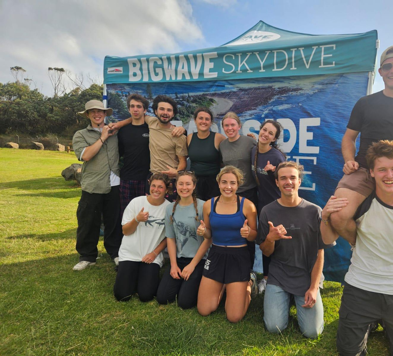 Sydney, Shellharbour: 15,000ft Tandem Beach Skydive