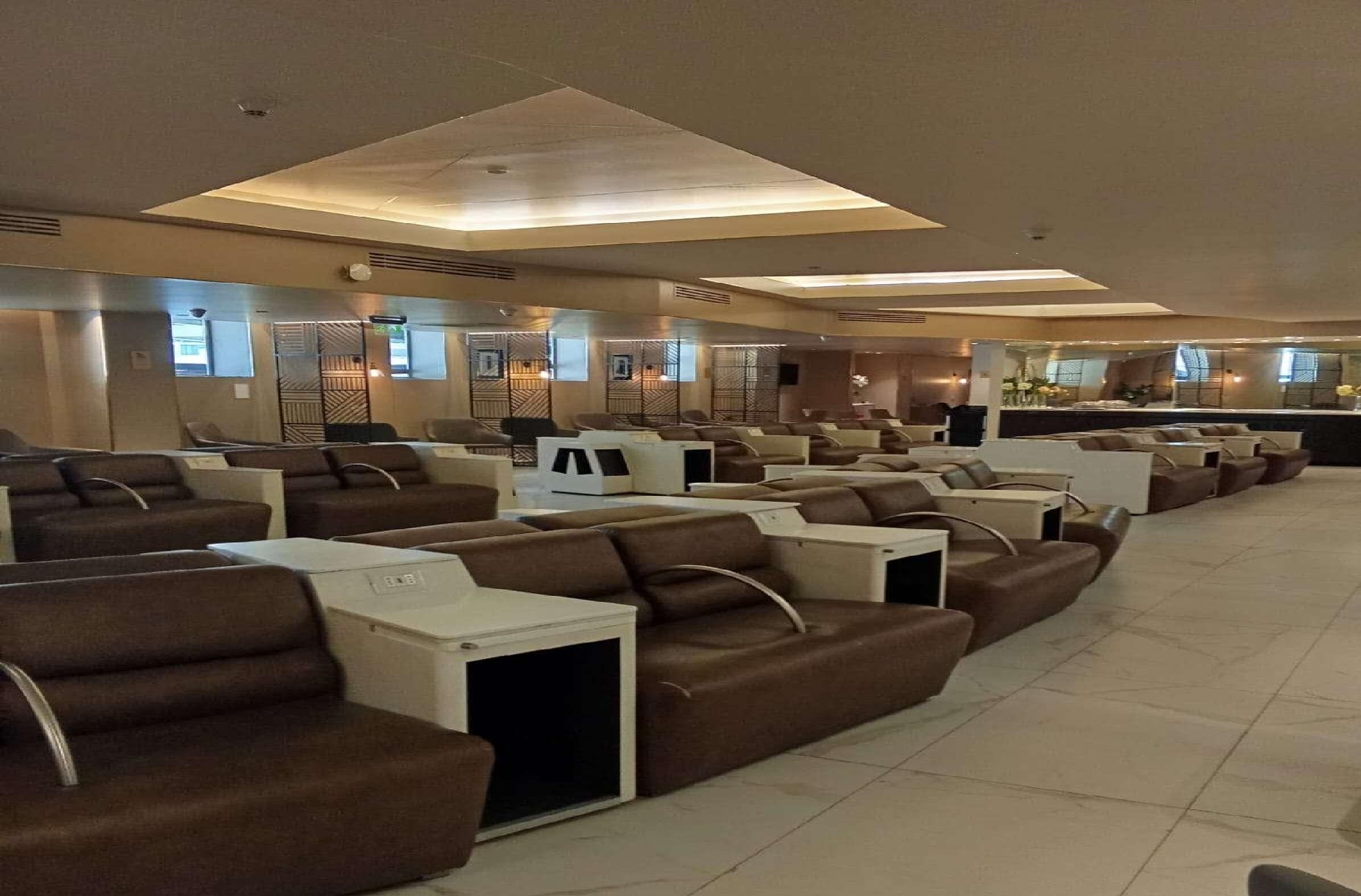 Salon Pacific Club T1 Arturo Merino Benitez Airport