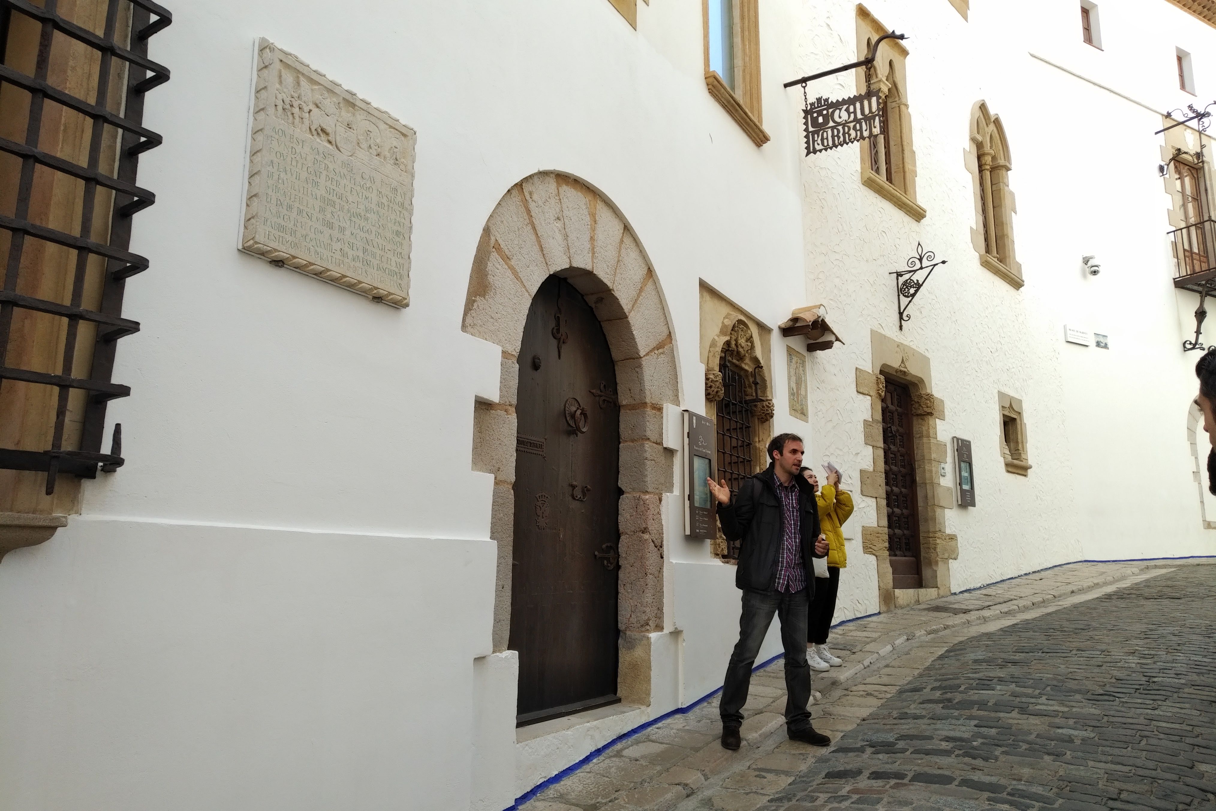 Private Tour to Gerona and Sitges