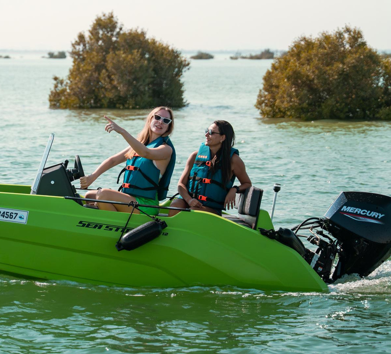 Abu Dhabi: Yas Island Self-Drive Speedboat Rental