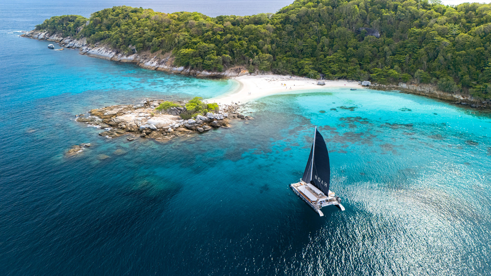 Join Tour Noah Catamaran – Banana Beach