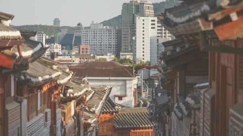 Seoul ancient capital stroll – Gyeongbokgung Palace & Bukchon Hanok Village immersive experience