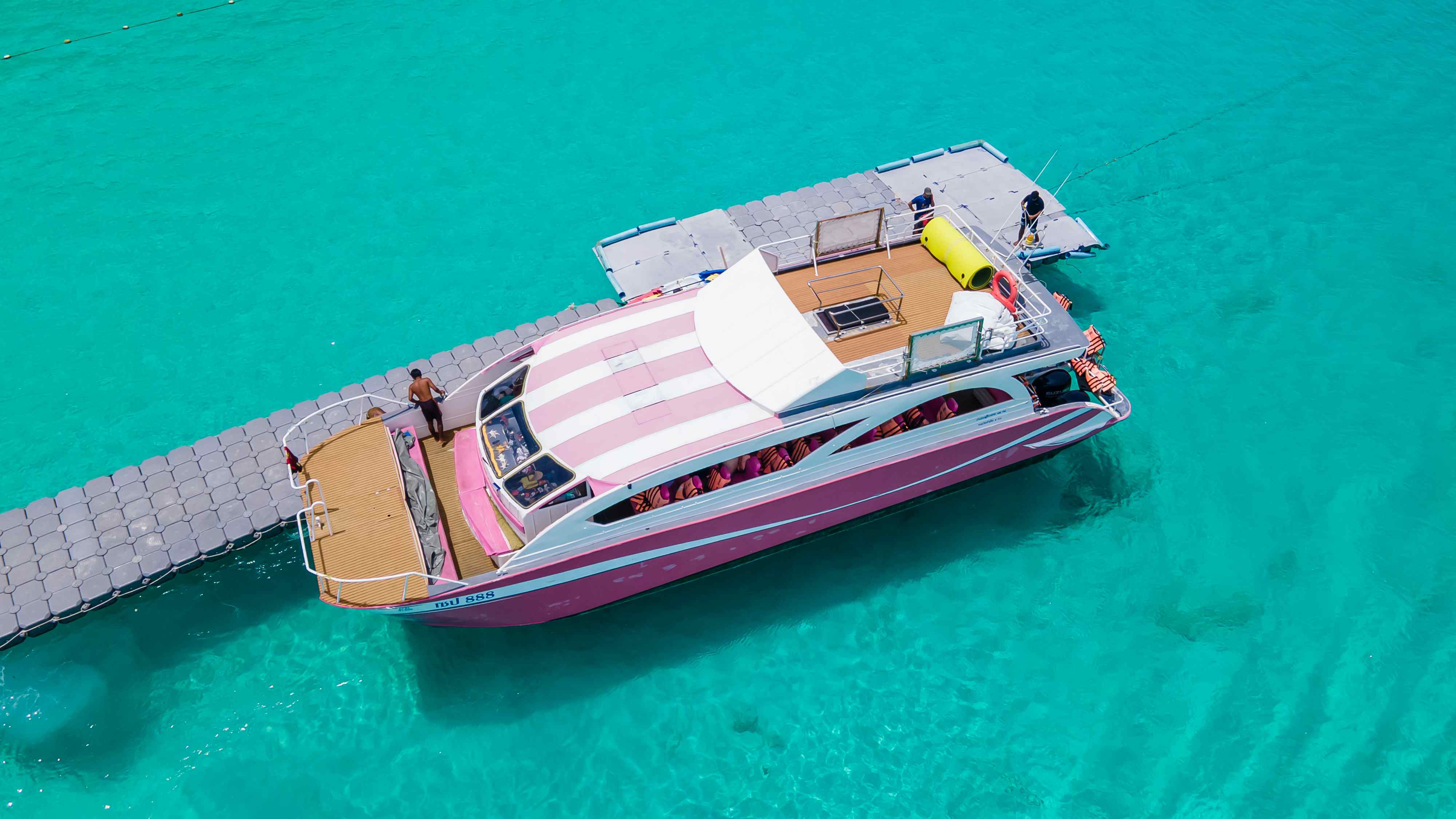 Day Trip Racha Island + Coral Island By Catamaran (皇帝岛+珊瑚岛一日游 - Barbie 粉色芭比号)
