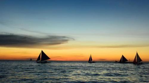 Boracay Island Sunset Sailing Boat Experience