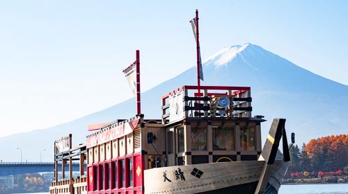 The Mt. Fuji Kawaguchiko panoramic cable car ride, the popular Lawson convenience store, and Oshino Hakkai, with cable car tickets included. Day Tours