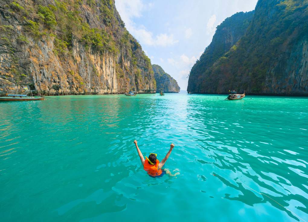 Join Tour Phi Phi Khai One Day Trip include Transfer