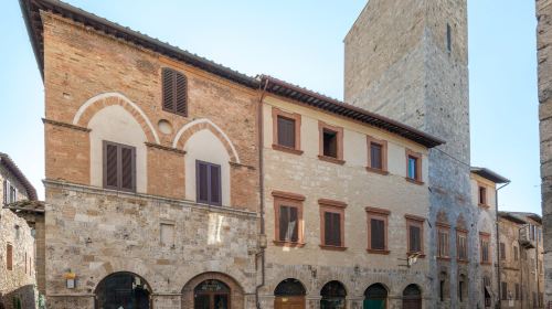 Tower and Casa Campatelli
