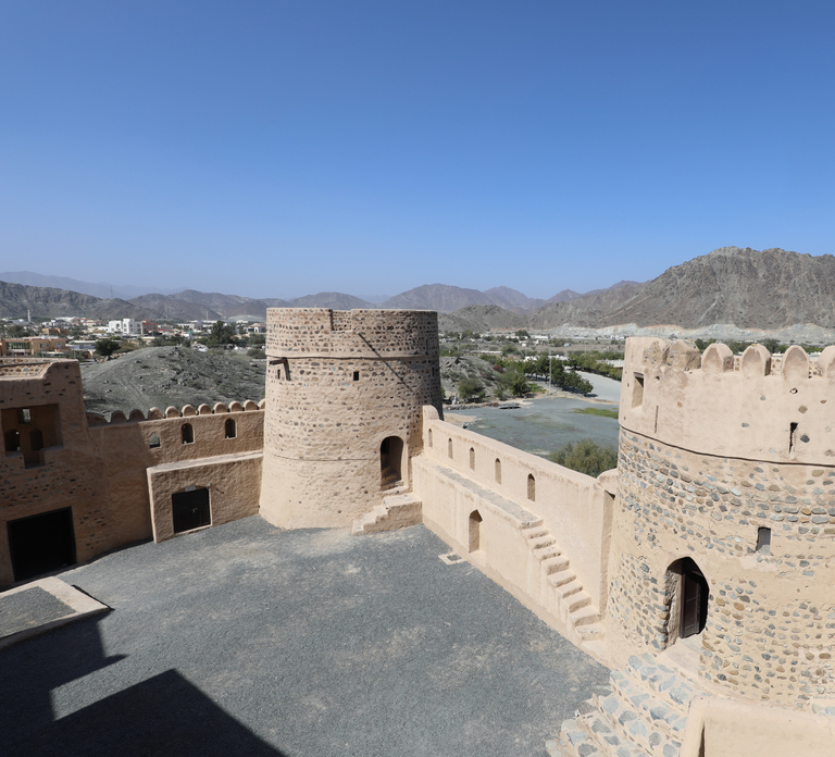 Dubai: Sheikh Zayed Mosque, Fujairah and Khorfakkan Tour
