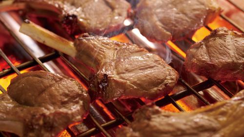 Genghis Khan Matsuo Akasaka: All-you-can-eat package featuring four types of Genghis Khan grilled lamb and lamb chops (includes 90-minute free-flow drinks)