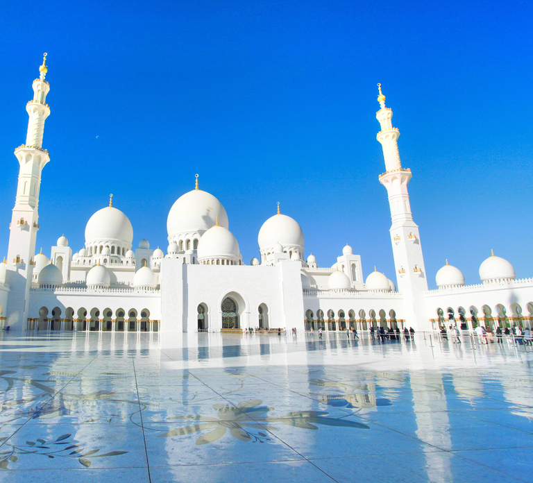From Dubai: Private Abu Dhabi Tour With Qasar Al Watan