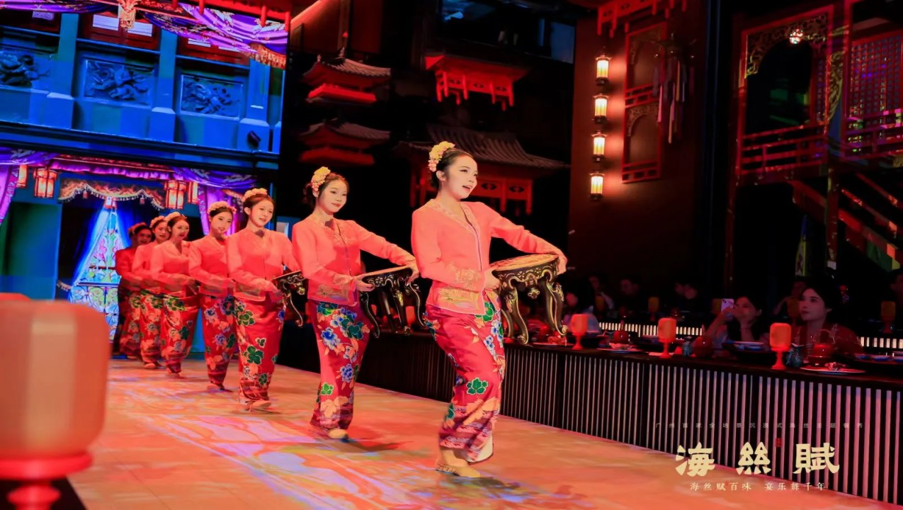 Guangzhou Silk Road Cultural Dinner Show Ticket Immersive Theatre, Chinese Cuisine & Hanfu Experience Attractions