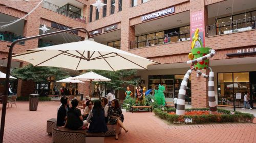 Incheon 1-Day Tour: Ganghwado Luge, Kimbap Making & Lotte Premium Outlets