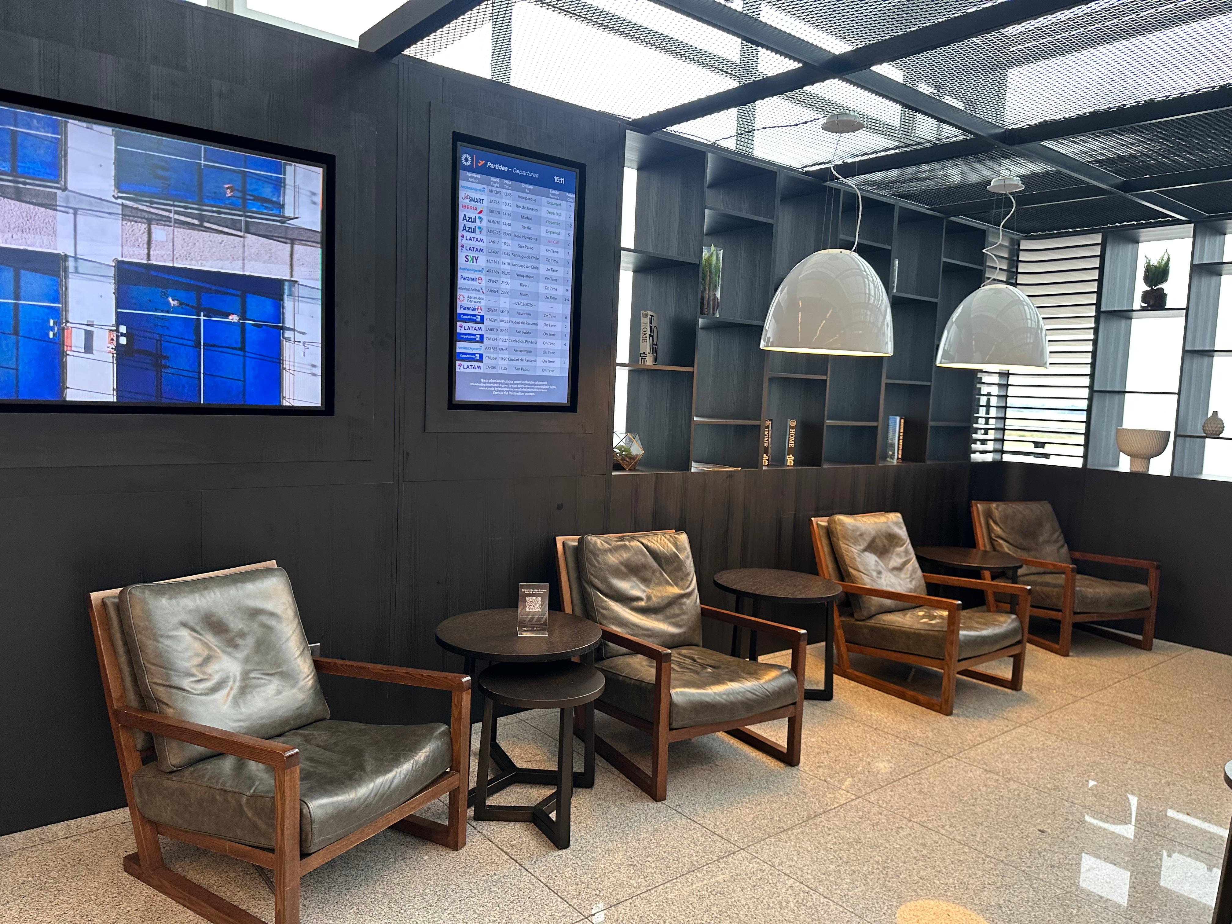 Aeropuertos VIP Club Carrasco Airport