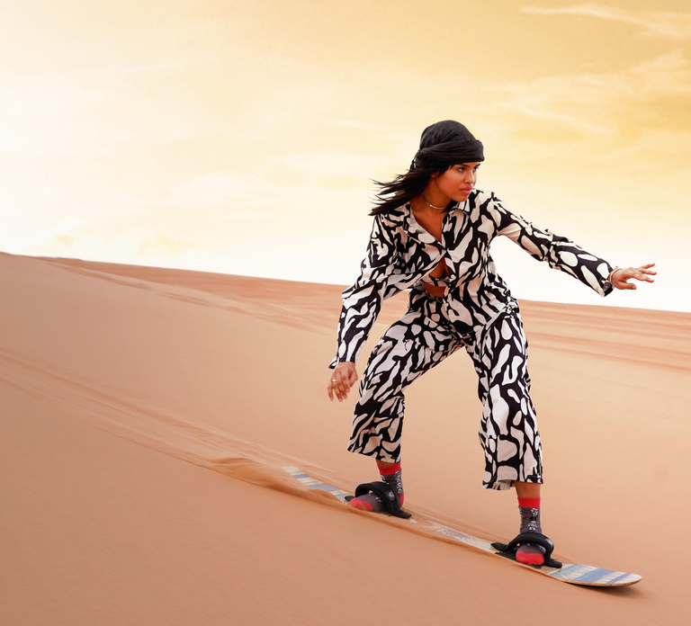 Dubai Marina Luxury Yacht Tour - Desert Safari in Red Dunes