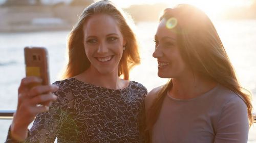 Sydney Harbor 1.5-Hour Sunset Cruise with 3-Course Dinner Transport Passes