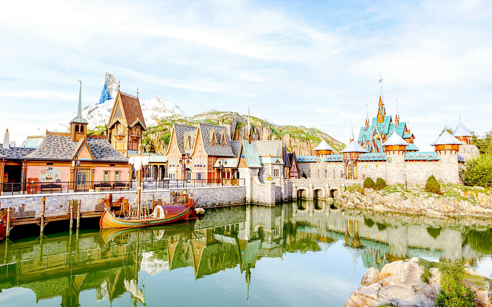 1-Day Disney Premier Access Ultimate Ticket to Disneyland® Paris