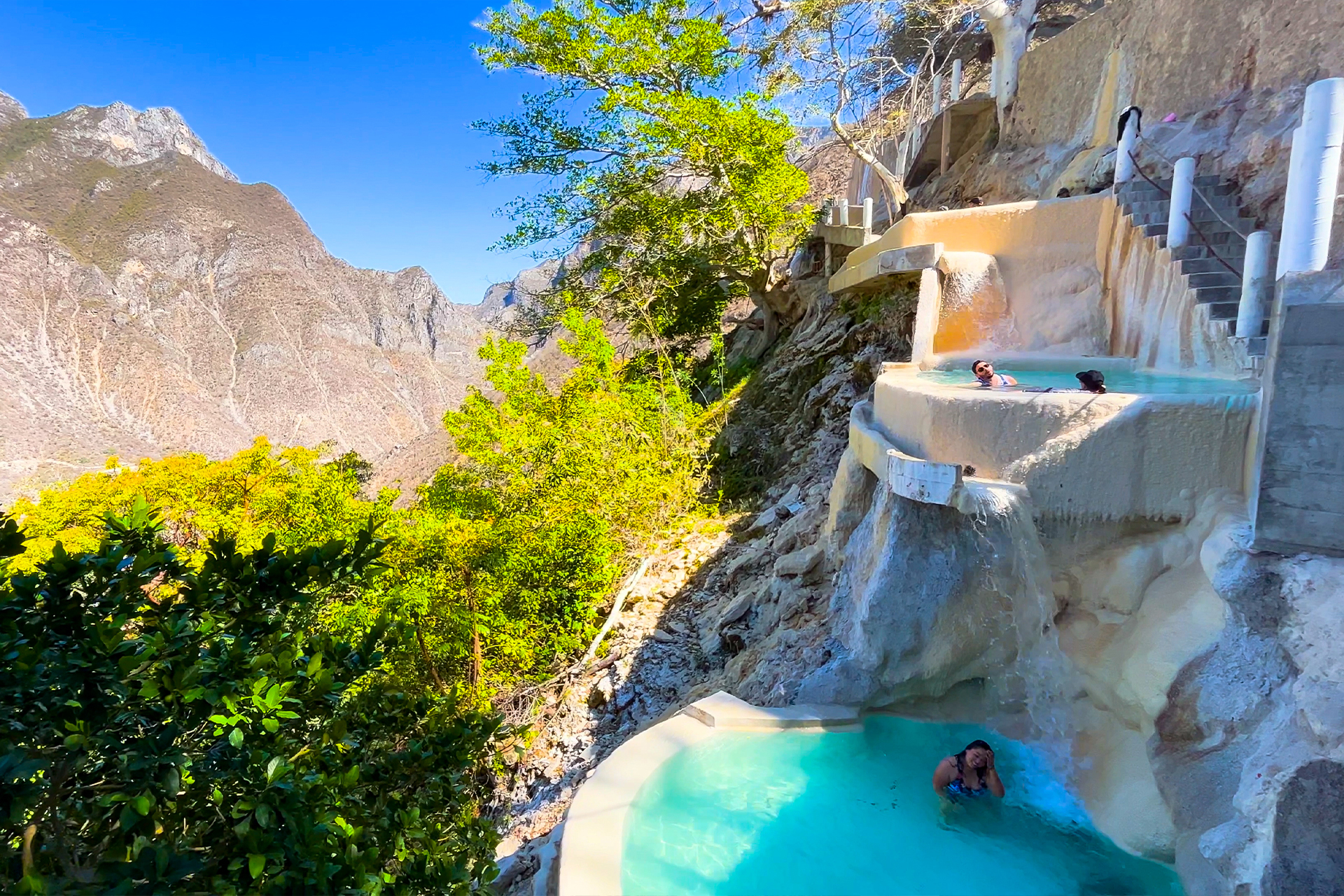 Private Tour to Tolantongo Caves