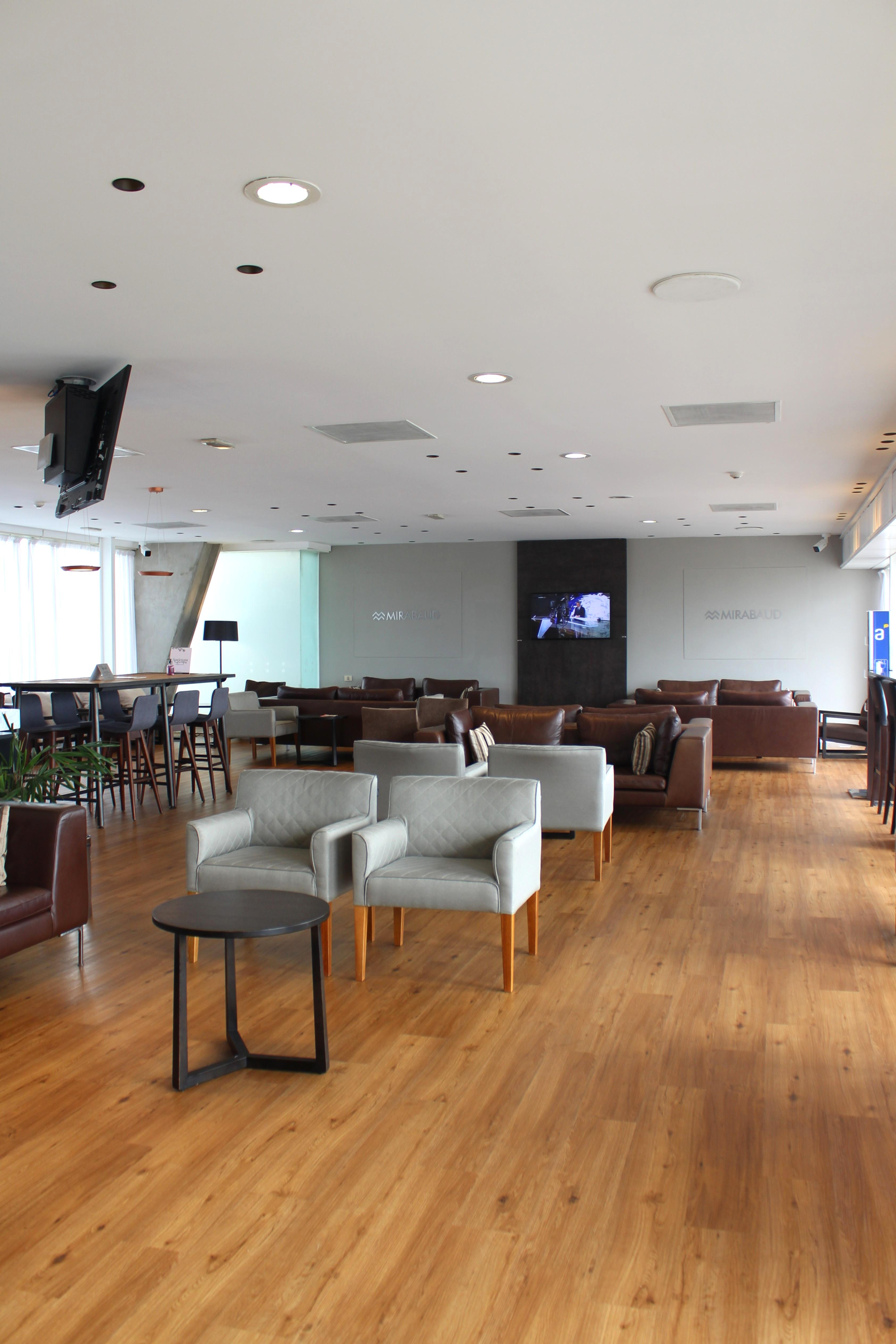 Aeropuertos VIP Club Carlos A. Curbelo International Airport