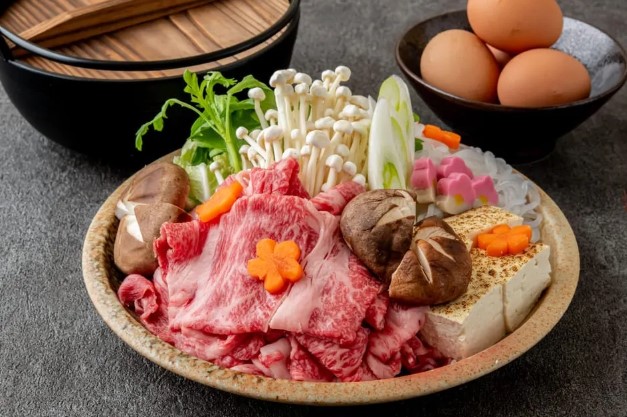 Osaka: Sumo Show & Experience with Hot Pot Meal and Kimono