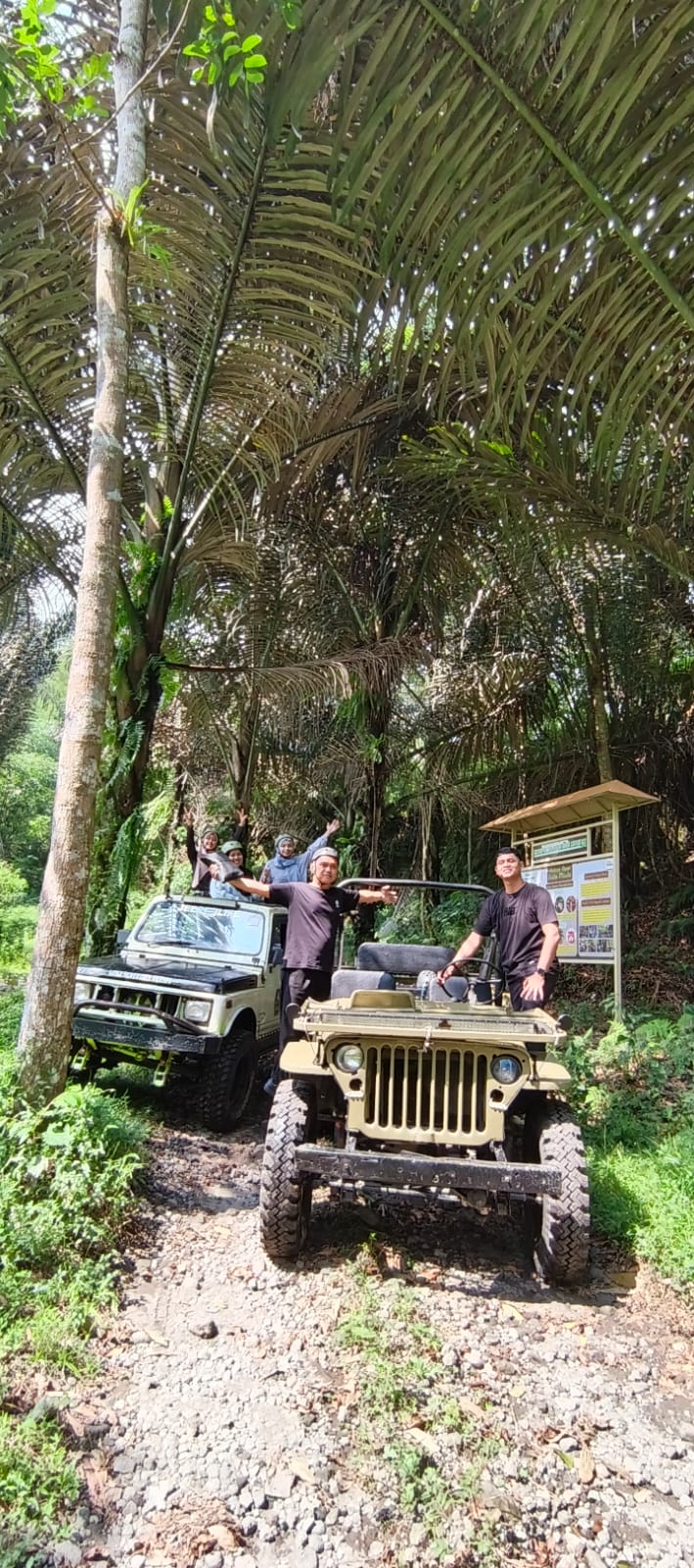 Jeep Watu Gede Merapi Sinjo Tour