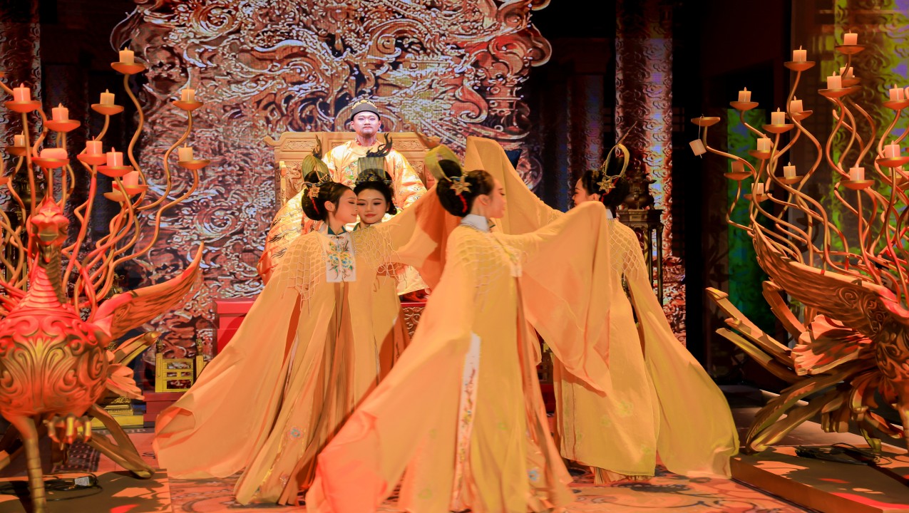 Guangzhou Silk Road Cultural Dinner Show Ticket Immersive Theatre, Chinese Cuisine & Hanfu Experience Attractions