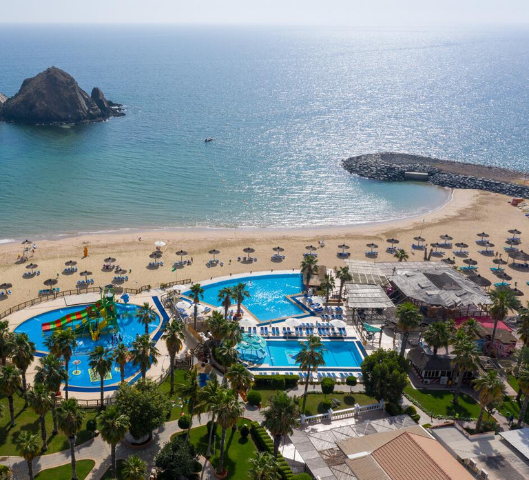 Fujairah: Snorkeling and Watersports at Snoopy Island