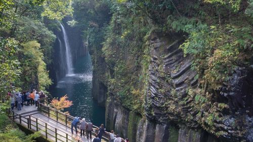 1-day tour to Kamishikimi Kumanoimasu Shrine, Takachiho Gorge, and Amanoiwato Shrine Nishi Hongu in Miyazaki, Japan