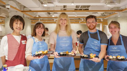 Tokyo Tsukiji Fish Market Tour and Sushi Making Lesson Day Tours