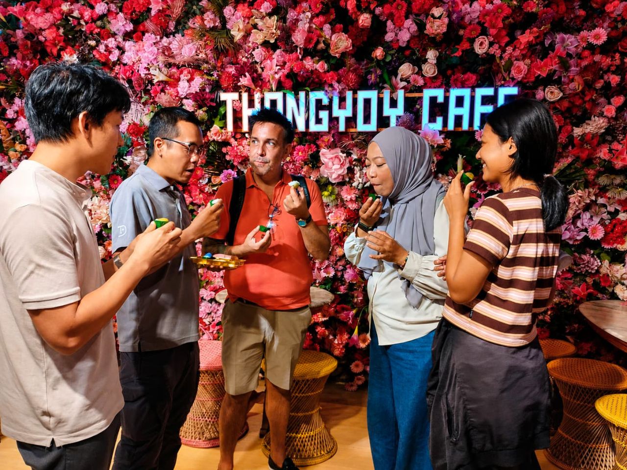 Bangkok: Ari Evening Food Tour Shared