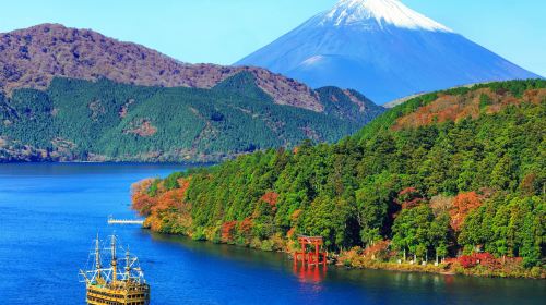 Hakone Lake Ashi & Atami Fireworks Festival Day Tour from Tokyo – Small Group Max 9