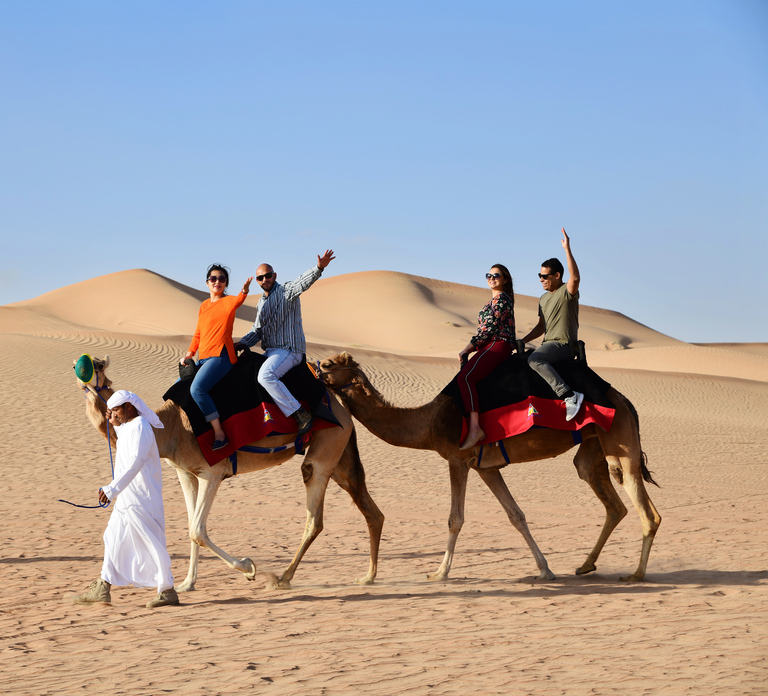 Dubai: Camel Safari, Wildlife & Lakeside Breakfast