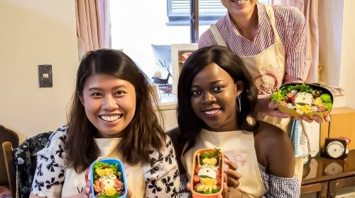 Make a Character-Themed Bento with This Cooking Class