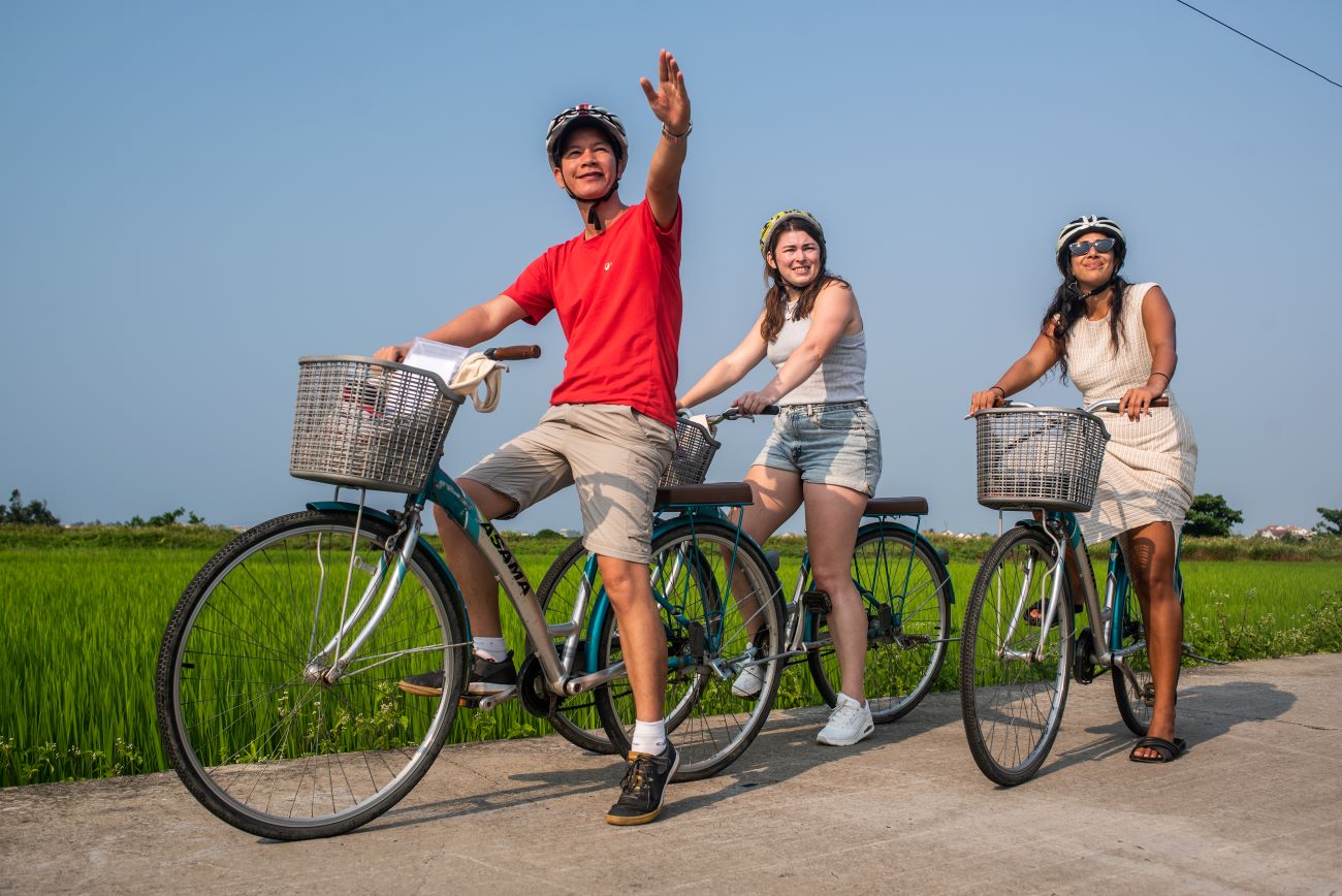 Private Hoi An: Bike, Boat and Dinner Experience